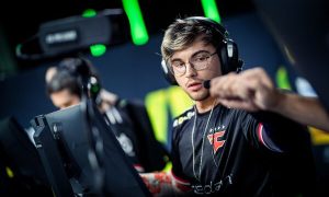 Twistzz Confirms frozen Is Central to the FaZe Rebuild